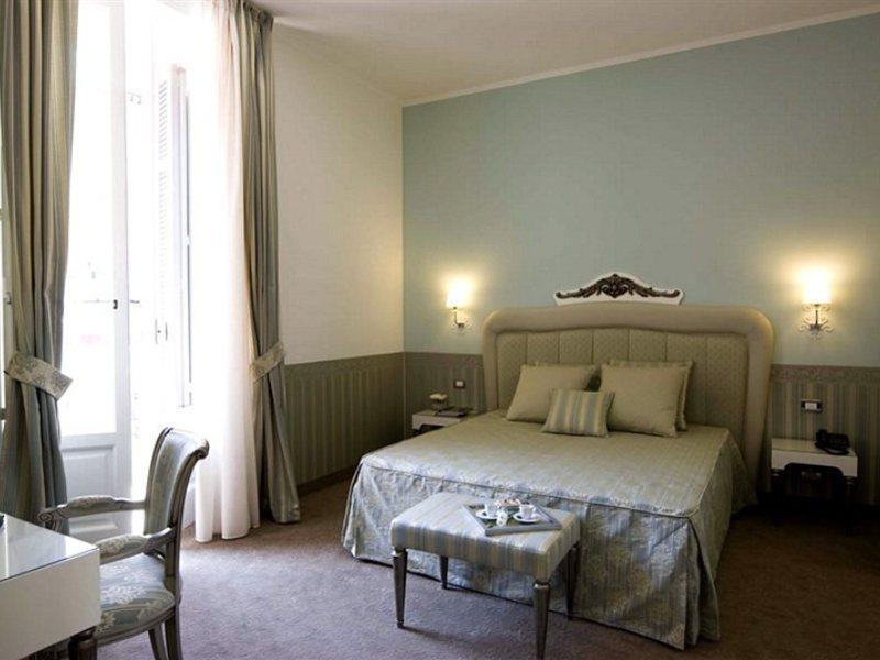 Jr Hotels Oriente Bari Esterno foto