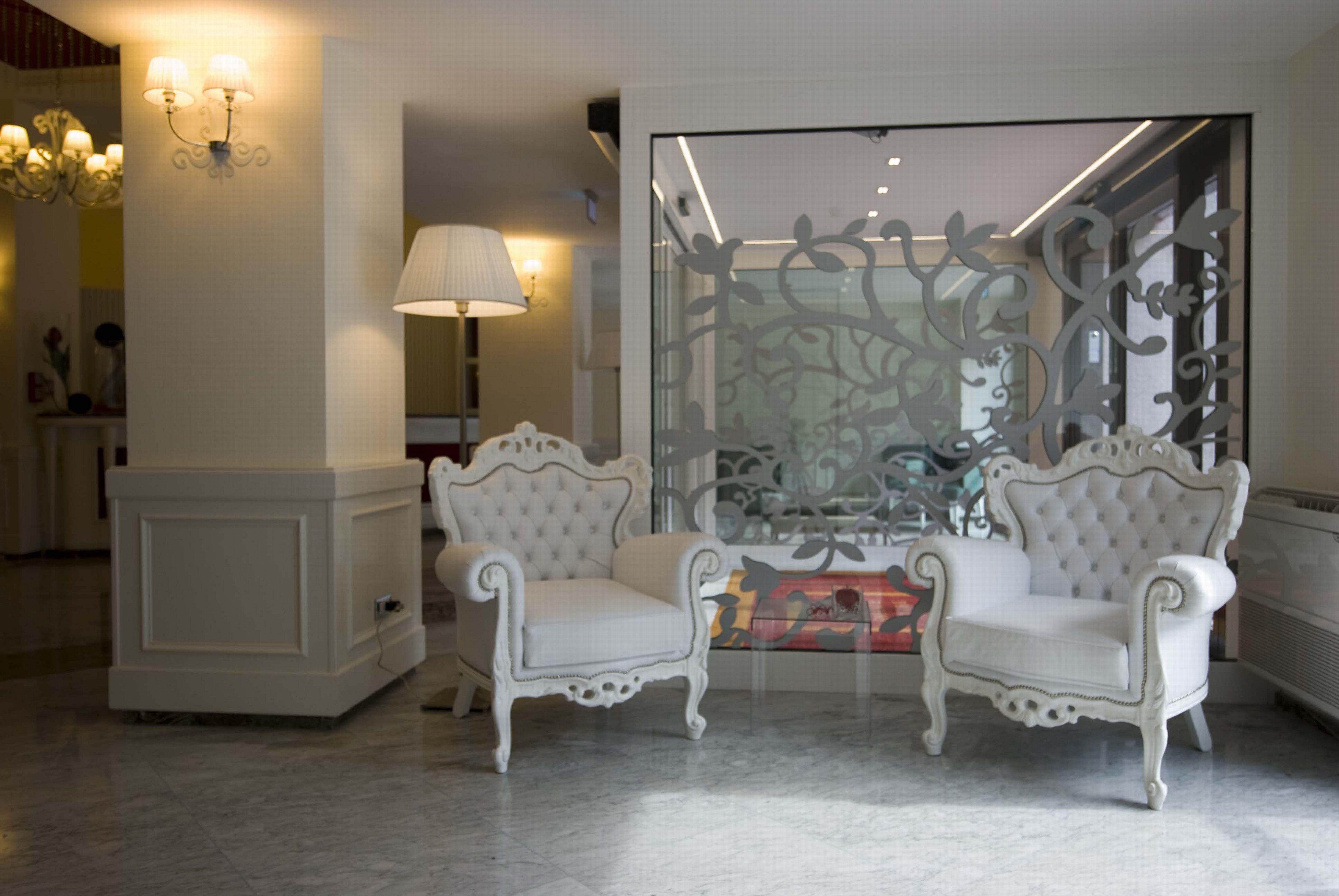 Jr Hotels Oriente Bari Esterno foto
