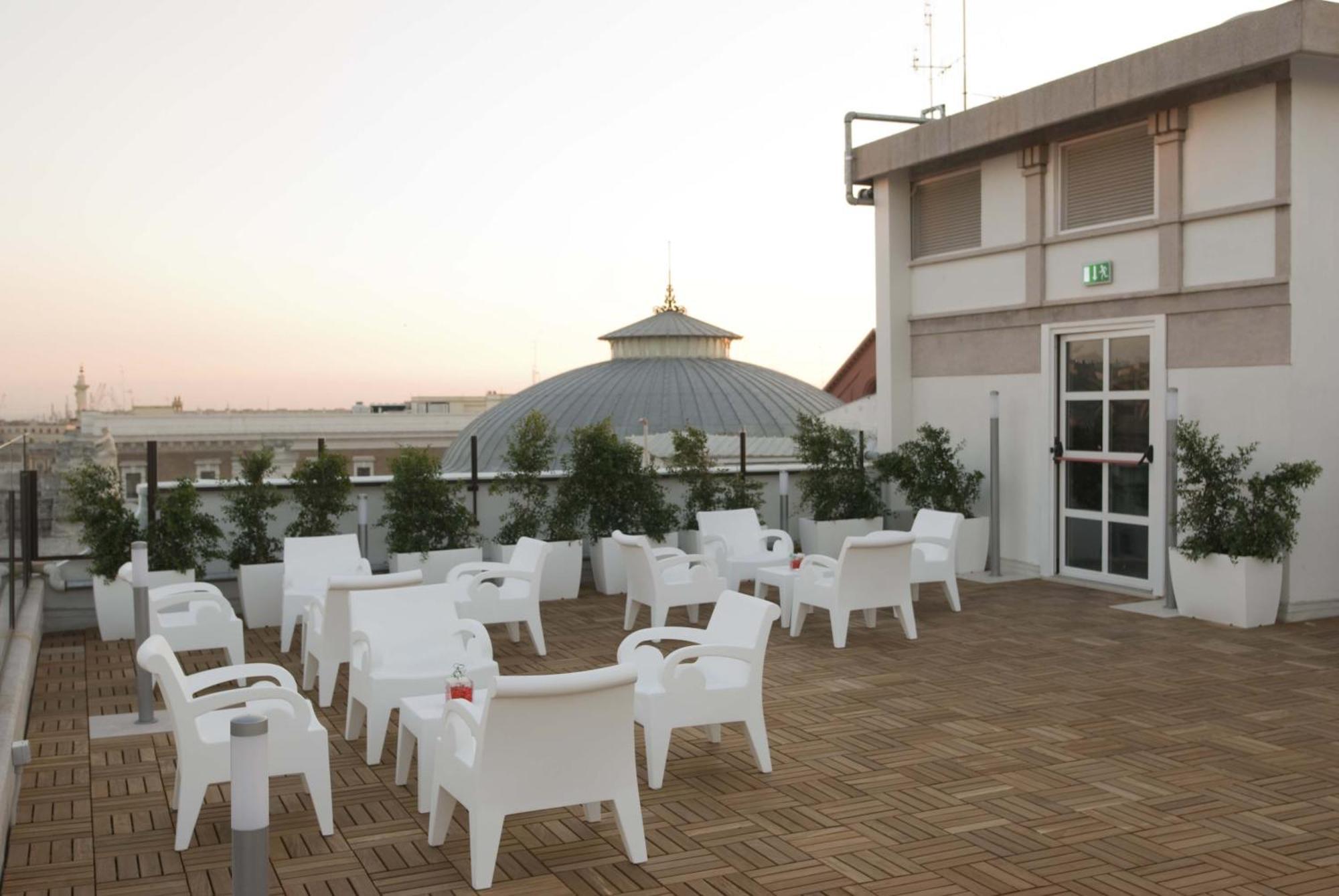 Jr Hotels Oriente Bari Esterno foto