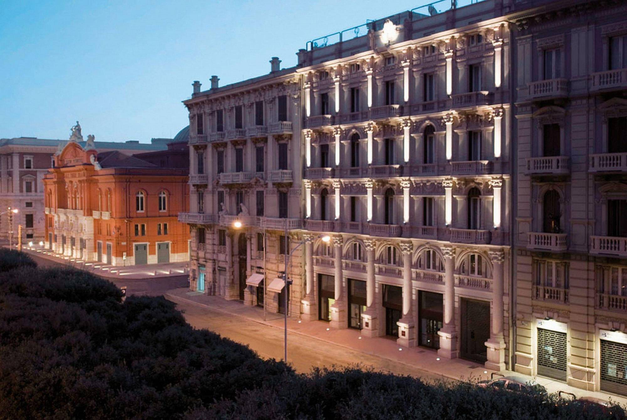 Jr Hotels Oriente Bari Esterno foto