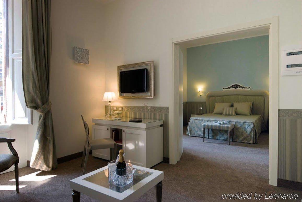 Jr Hotels Oriente Bari Esterno foto