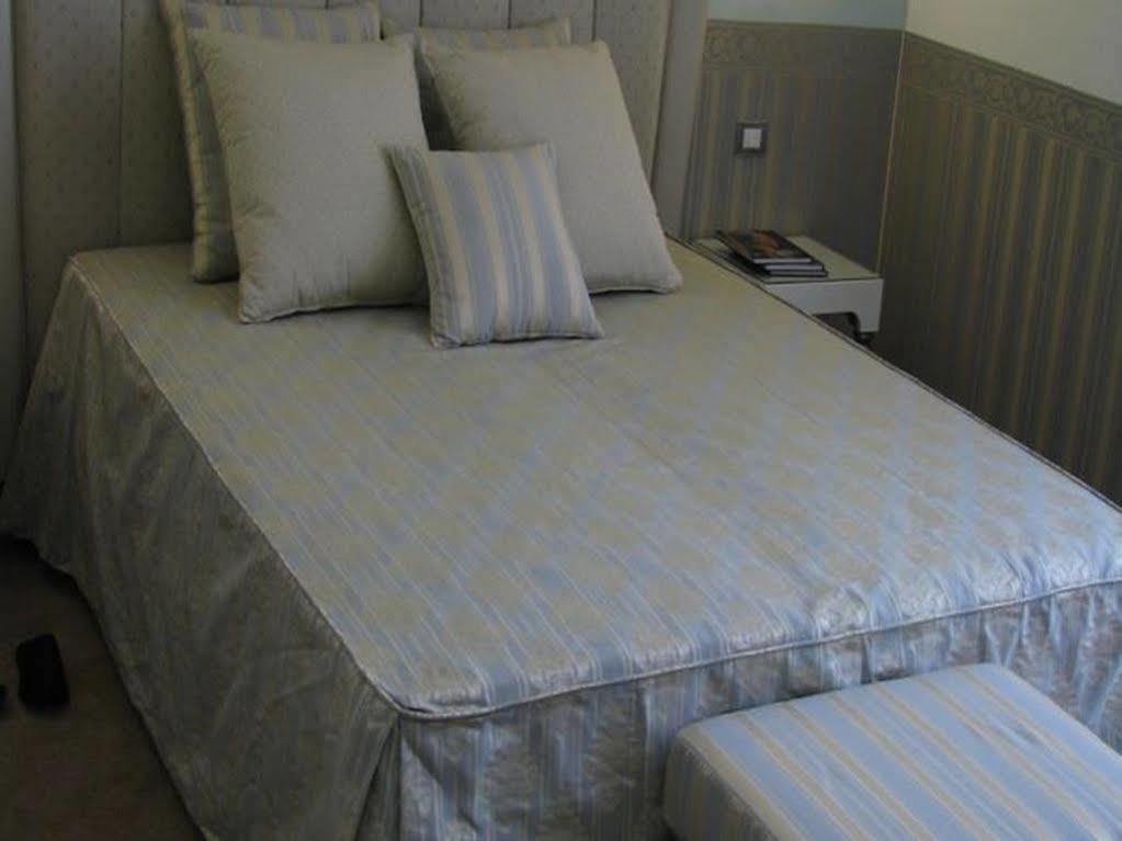 Jr Hotels Oriente Bari Esterno foto