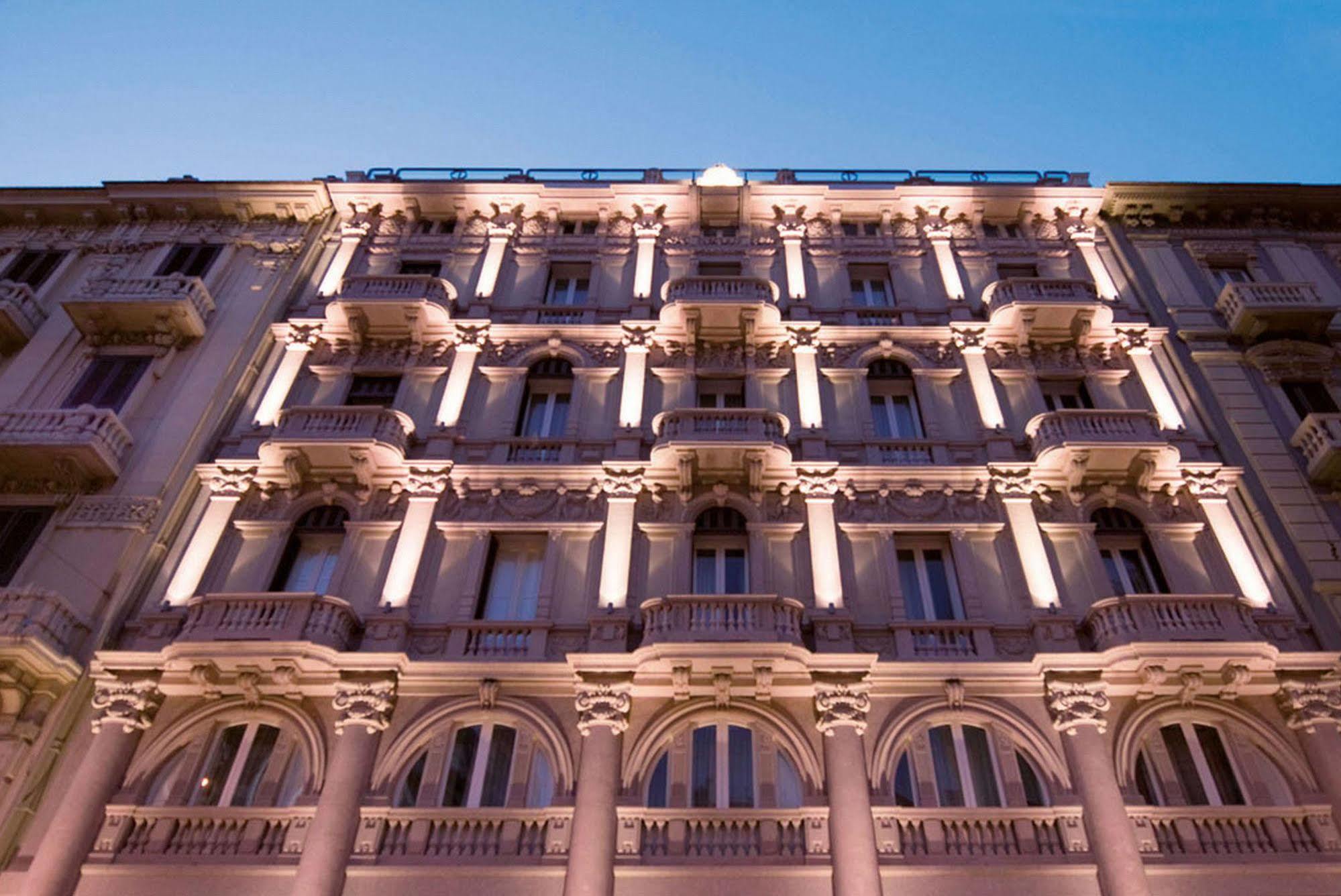 Jr Hotels Oriente Bari Esterno foto