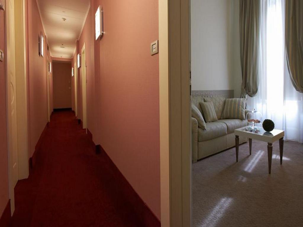 Jr Hotels Oriente Bari Esterno foto