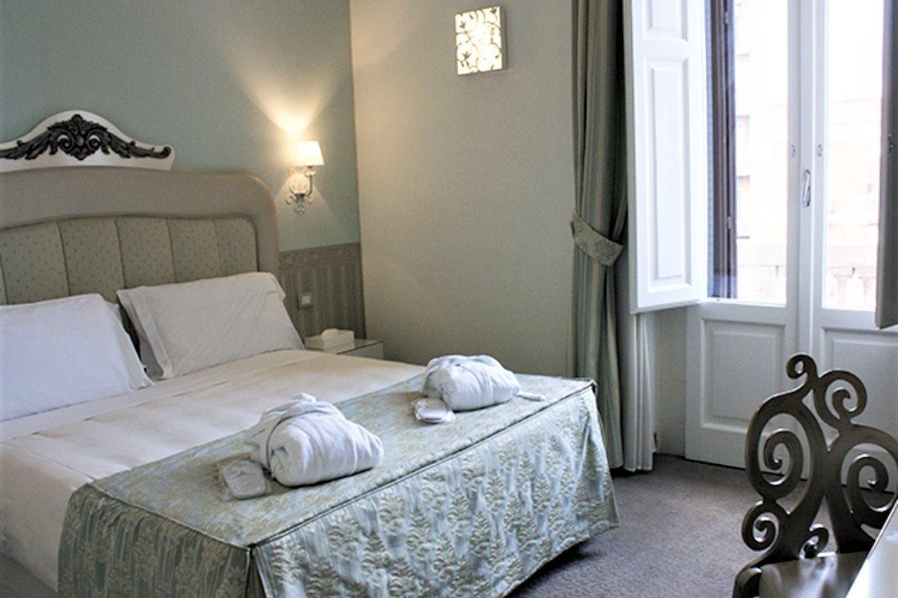 Jr Hotels Oriente Bari Esterno foto